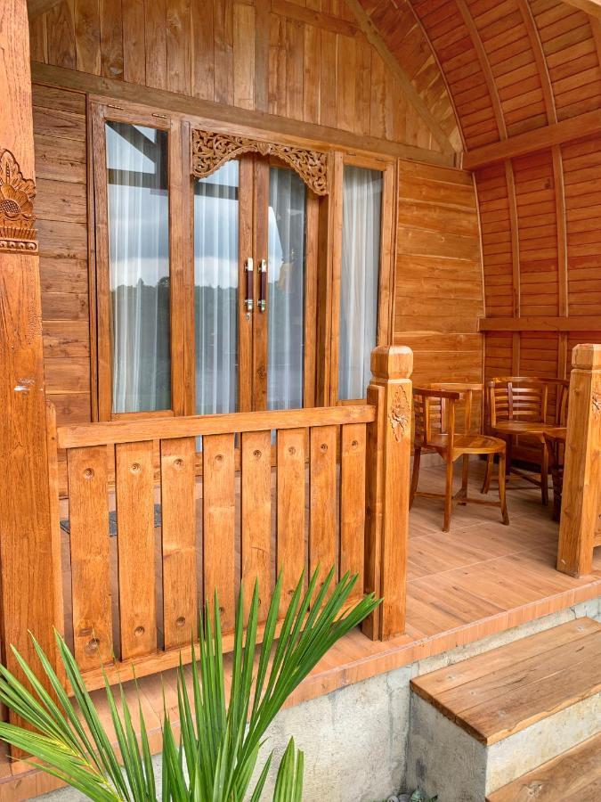 Besakih Homestay & Villa エクステリア 写真