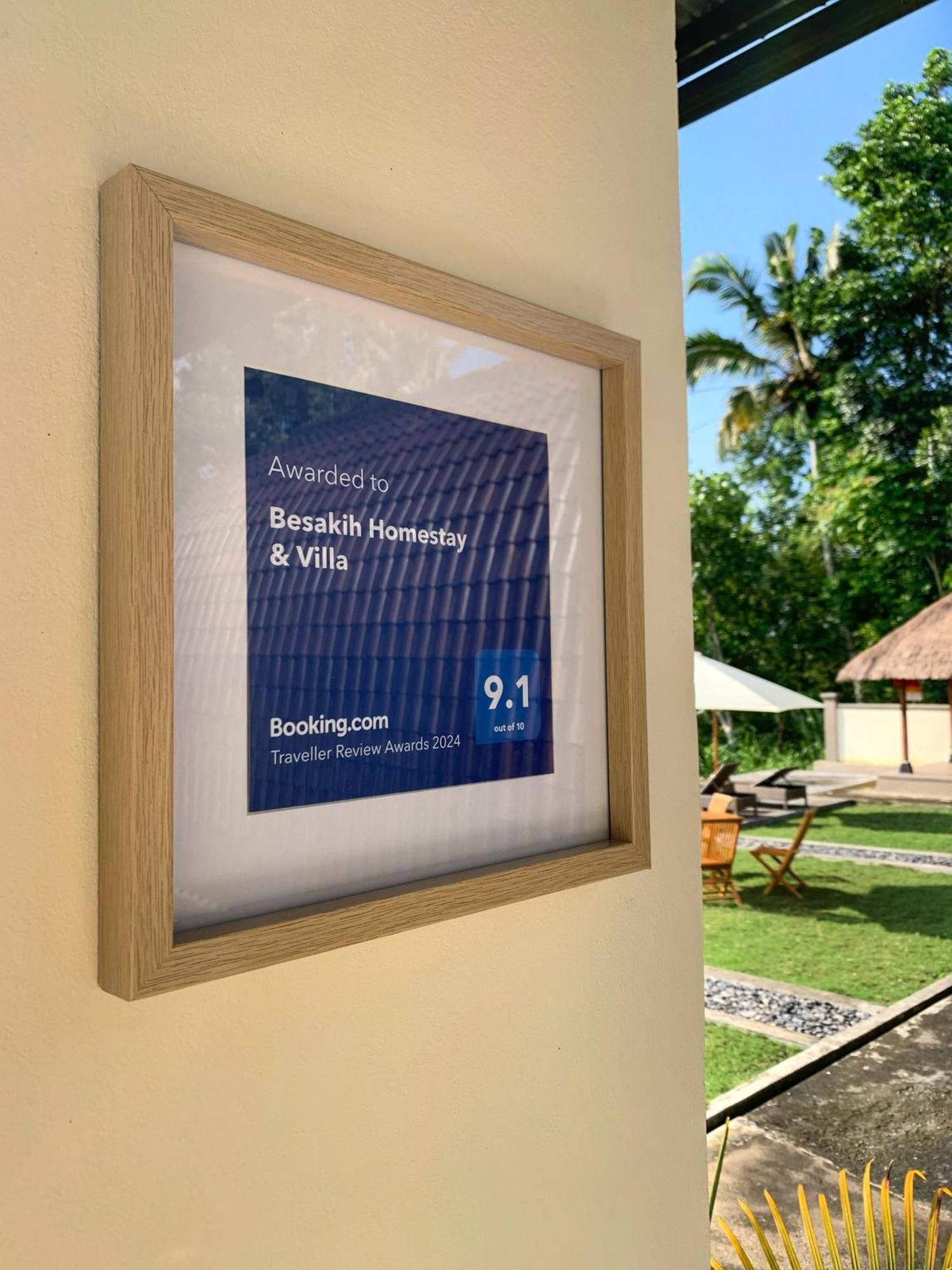 Besakih Homestay & Villa エクステリア 写真